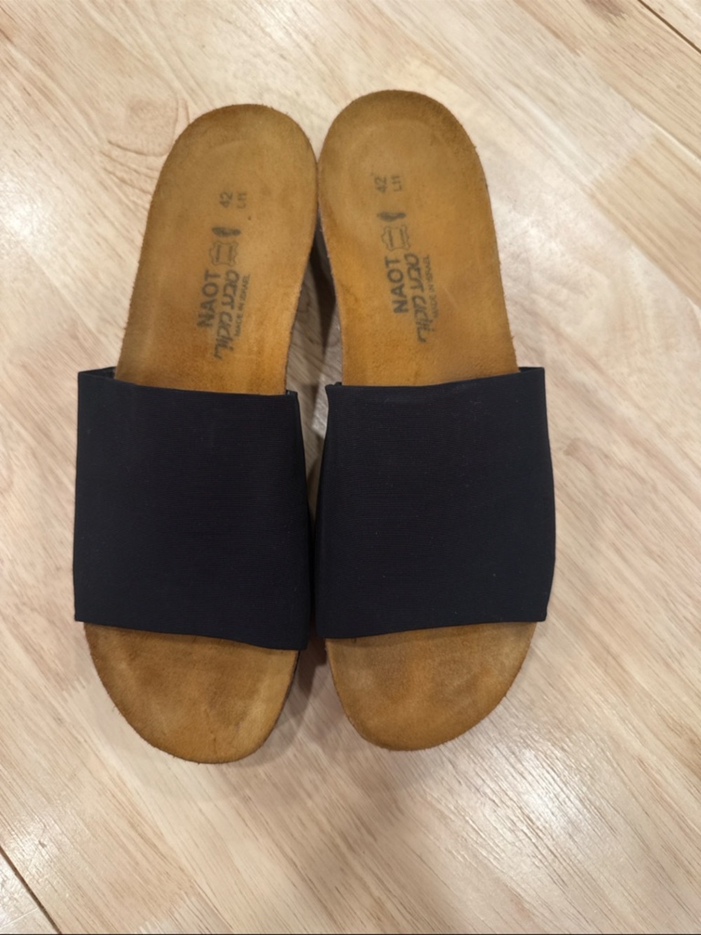 Naot Tampa black stretch slide sandals in women’s EU 42 / US 11.